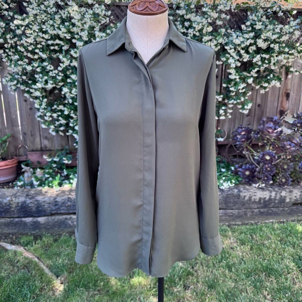 Mossimo Olive Green Button Up Shirt Rollup Sleeve Blouse Women's Size XS